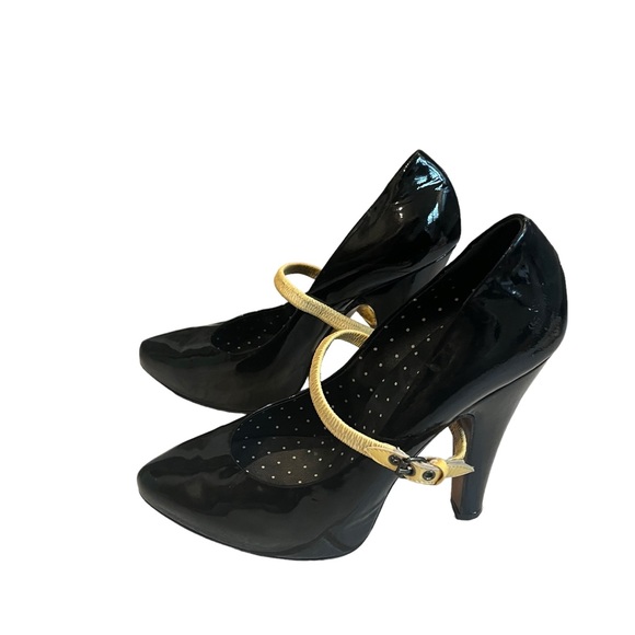 Moschino Cheap and Chic Black Patent Leather Mary Jane Pumps, Sz EU 40 - Picture 5 of 15